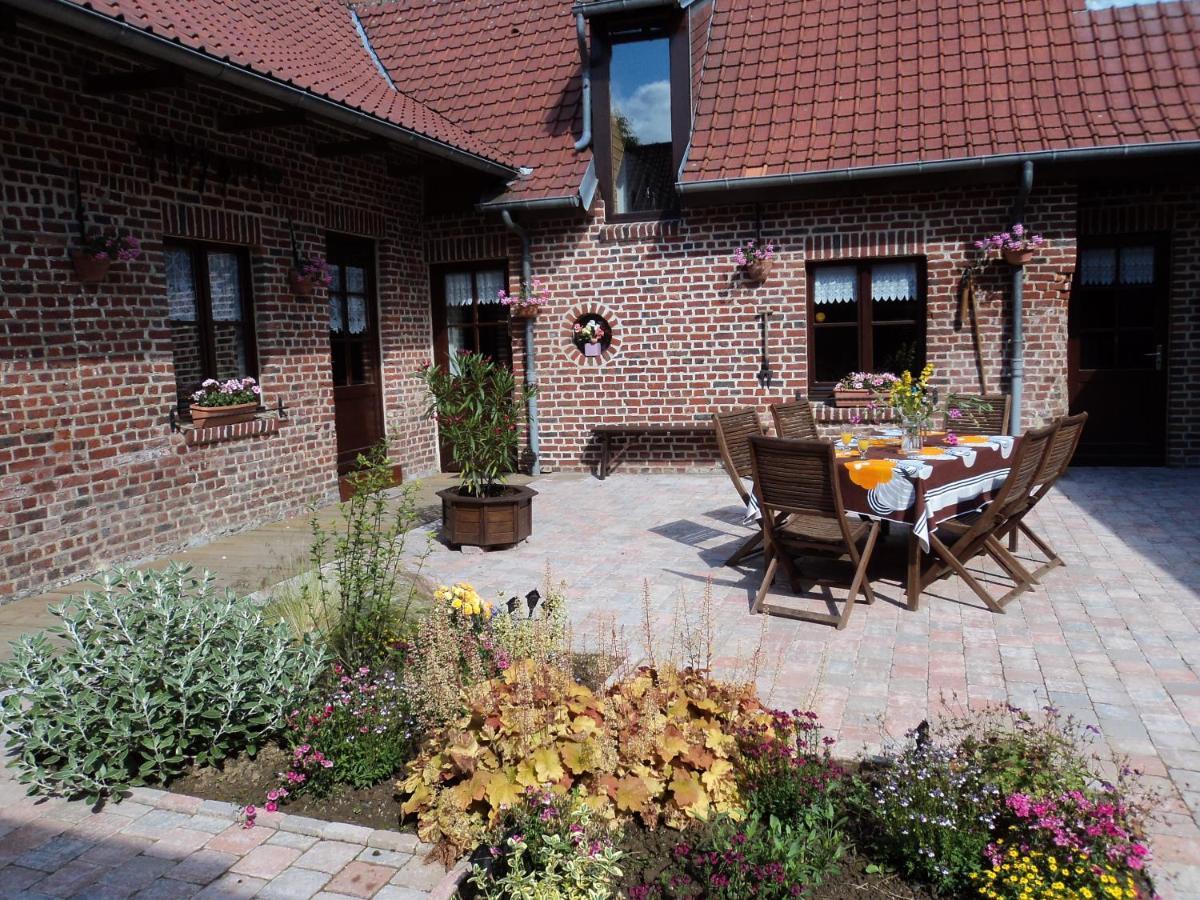 Chez Julie Bed & Breakfast Beaucamps-Ligny Exterior photo